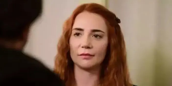 Aylin Aslım’ın plaj tartışması gündem oldu: “Dört yaşındaki çocuktan rahatsız olacak kadar sapıtılmış”