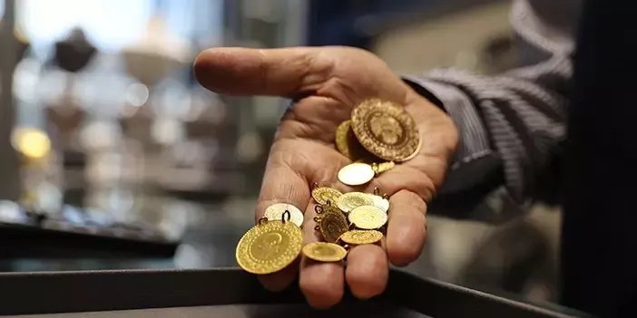 Sabah saatlerinde pozitif seyreden spot altın, şu sıralarda 3.371 dolar seviyesinden işlem görüyor