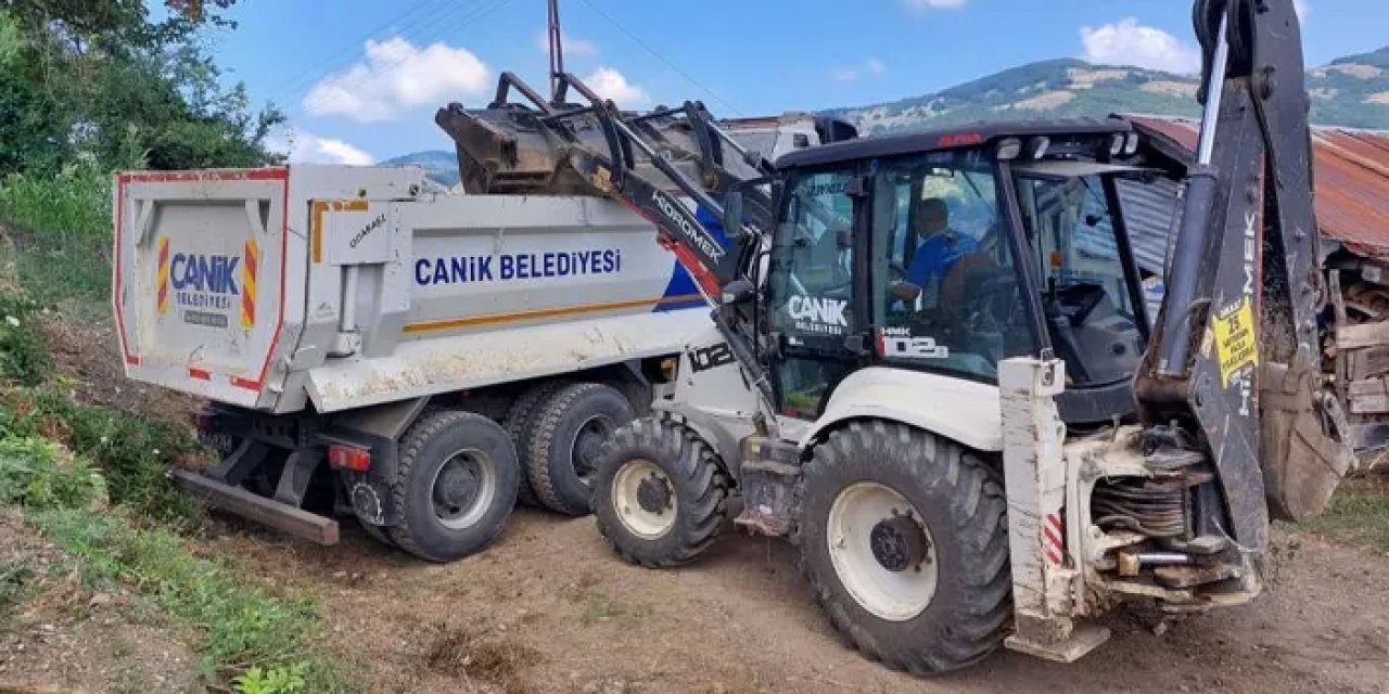 Samsun’da merkez ve kırsalda yol çalışmaları sürüyor!