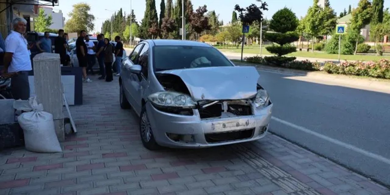Samsun’da zincirleme trafik kazası! 4 araç birbirine girdi