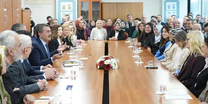 2025 yılı öğretmenlik kariyer basamakları kılavuzu yayımlandı