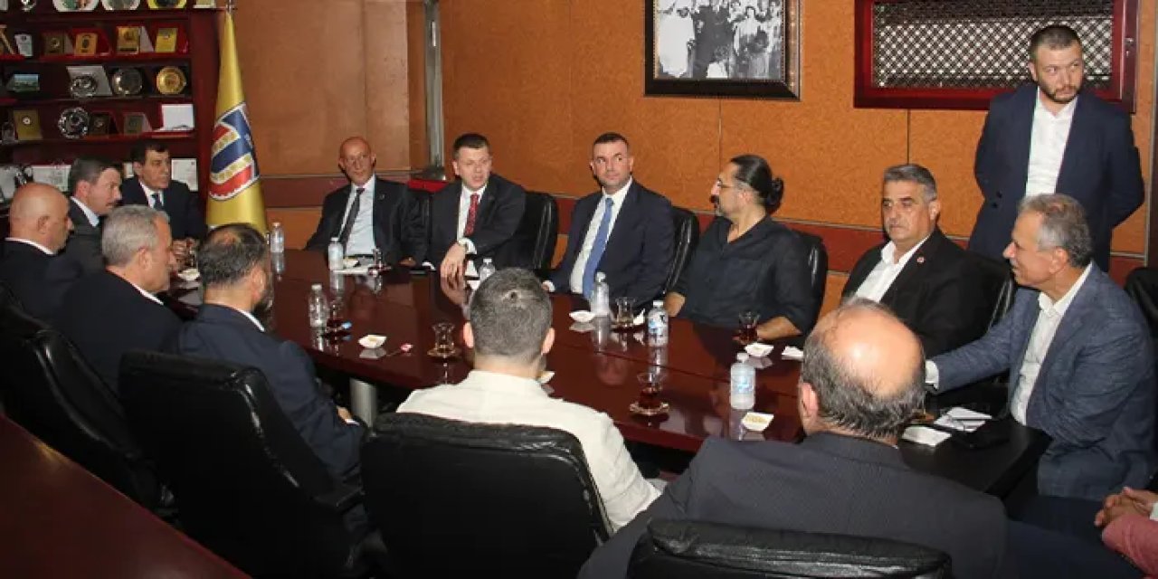 MHP heyeti Trabzon Ticaret Borsası’nı ziyaret etti