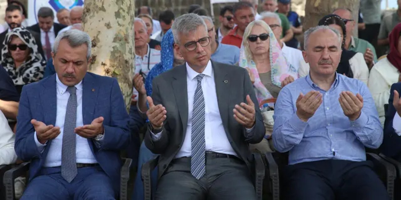 Rize’de merhum Belediye Başkanı Ekrem Orhon anıldı! Bakan Memişoğlu’da katıldı