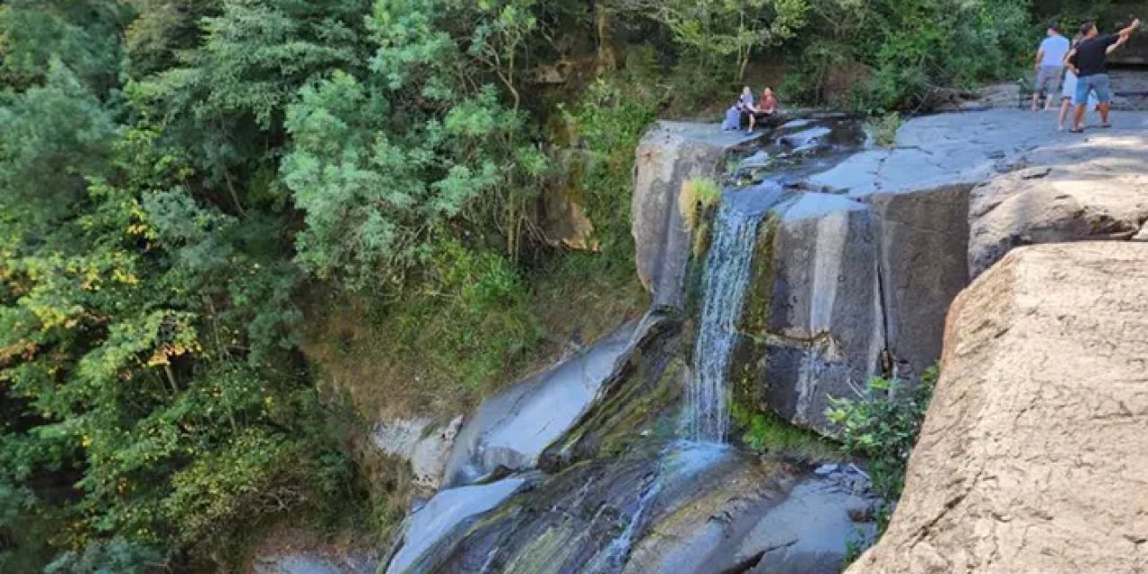 Kabaceviz Şelaleri yerli ve yabancı turistlerin yeni ilgi odağı