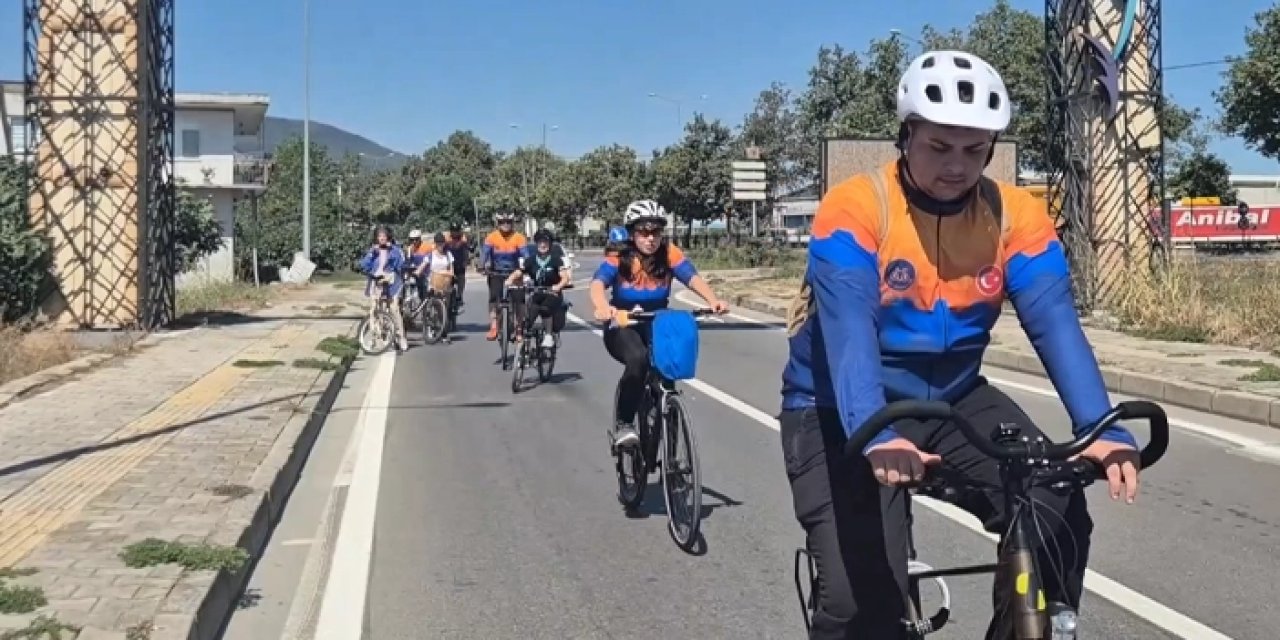 Samsun’da bisiklet topluluğu 56 kilometrelik tarihi yolculuğa çıktı!