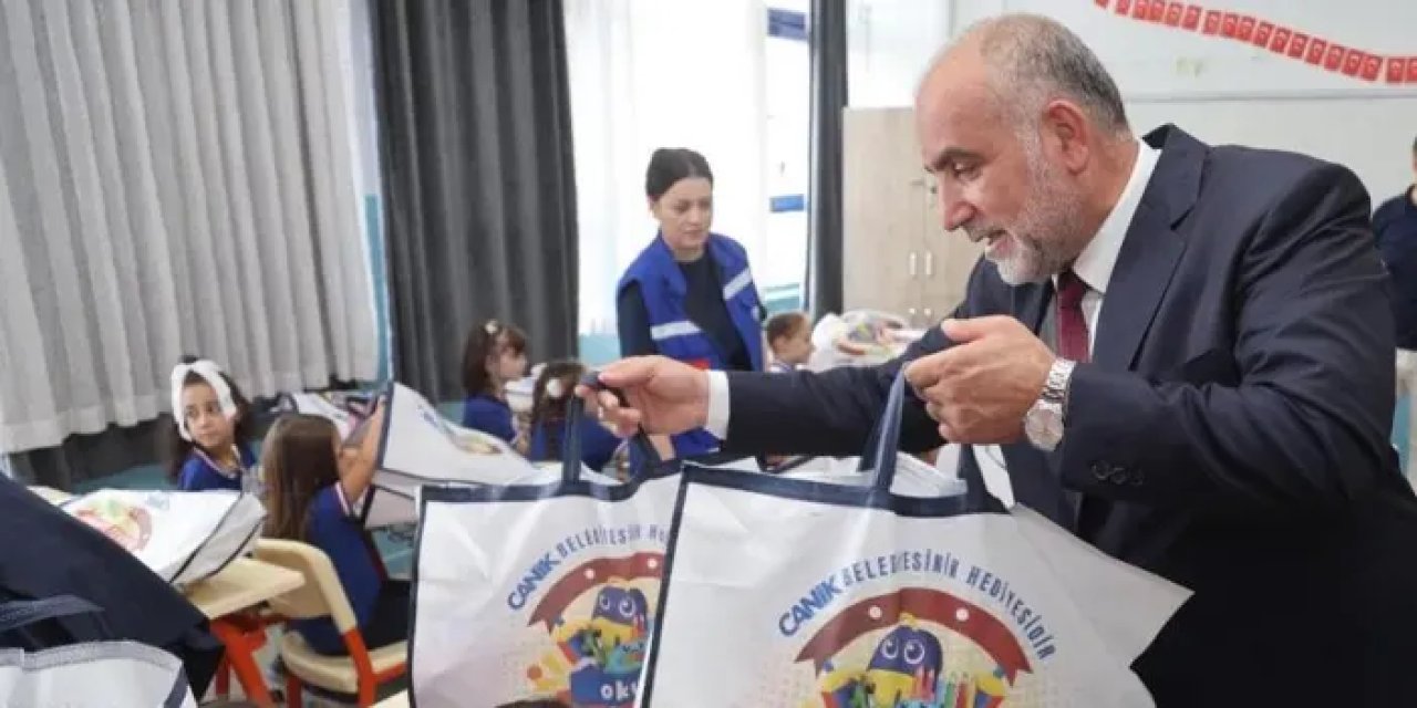 Samsun Canik Belediyesi’nden öğrencilere kırtasiye desteği!