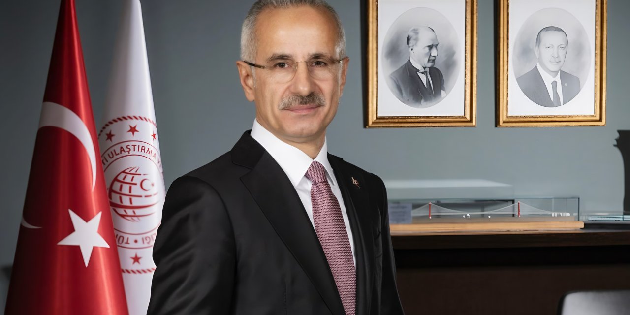 Bakan Uraloğlu duyurdu! Trabzon, 101 yıl sonra İstiklal Madalyası’na kavuşuyor