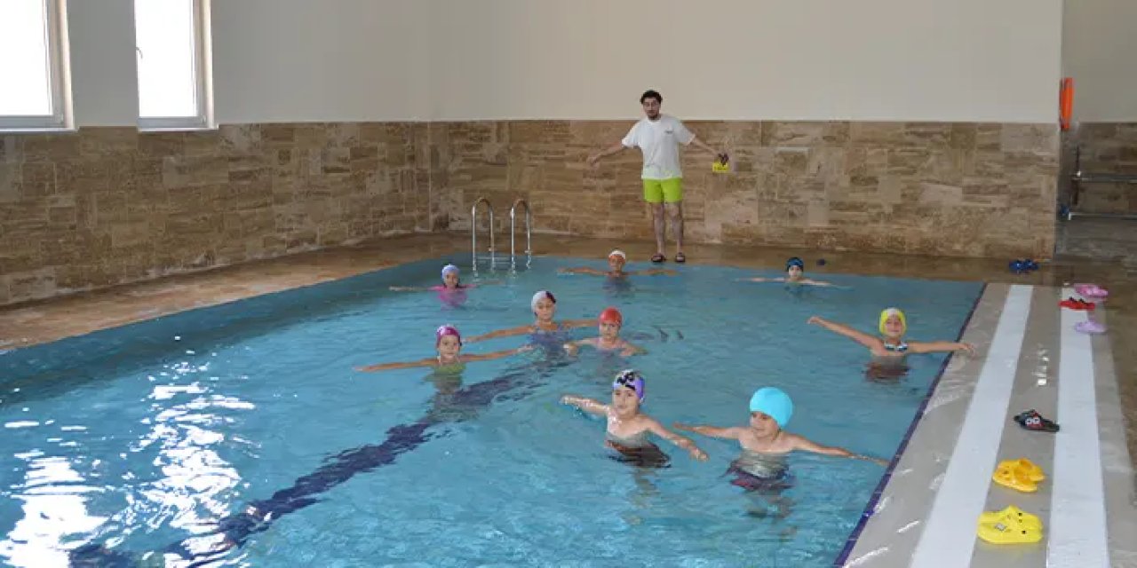 Samsun'da 7-13 yaş yüzme kursları başladı
