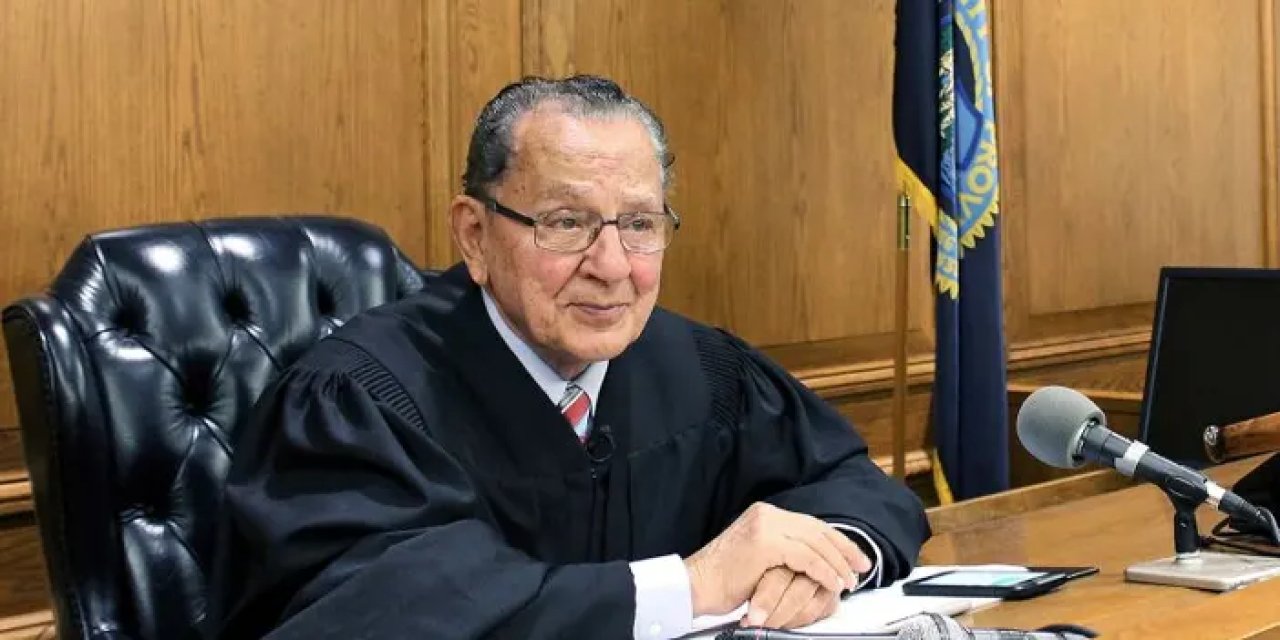 Dünyanın ‘en merhametli yargıcı’ Frank Caprio hayatını kaybetti