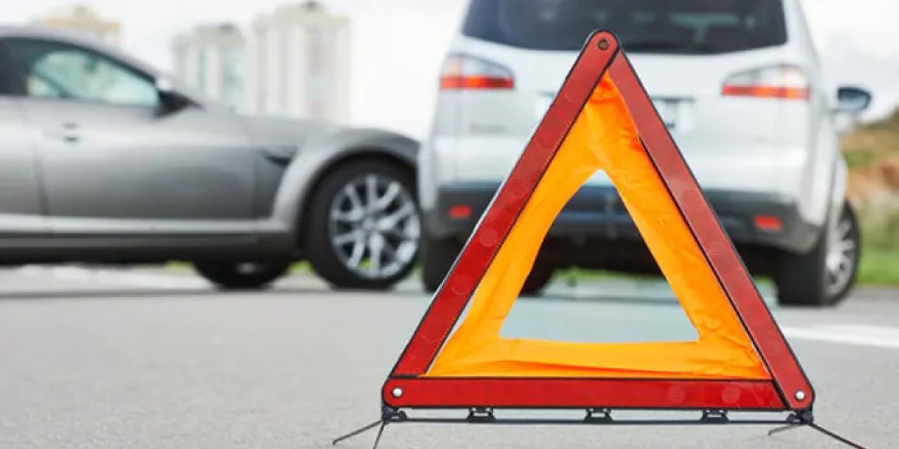 Samsun'da iki otomobil çarpıştı korku dolu anlar!