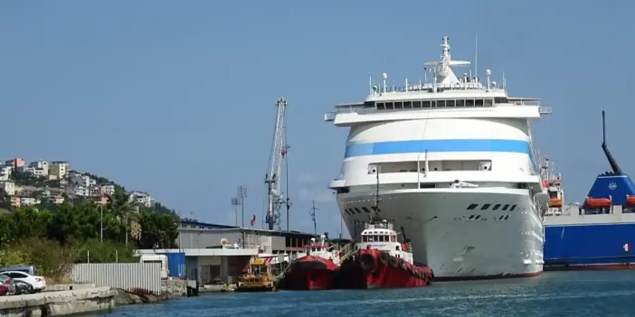 Samsun’da binlerce turist akın etti! Kruvaziyerin 4. adresi oldu