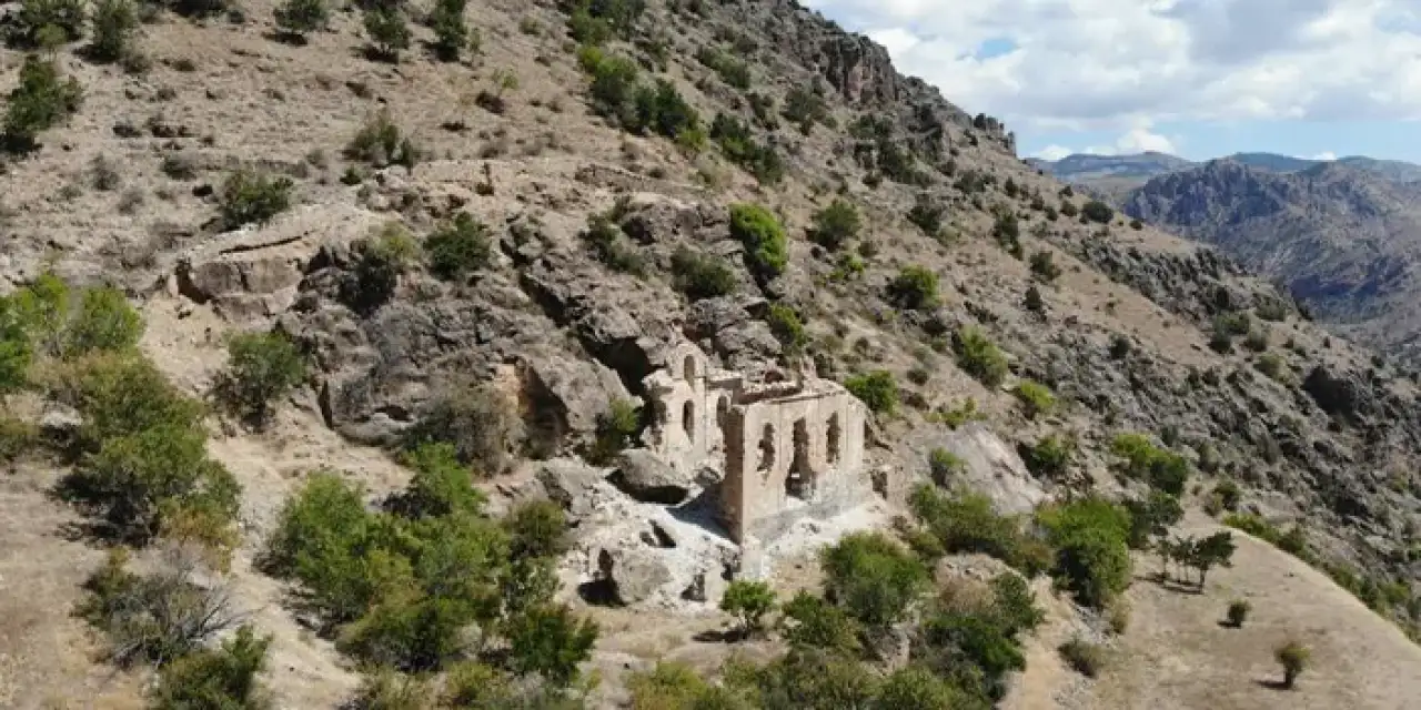 Ortadoks kesişlerinden Gümüşhane Kilisesi'ne ziyaret!