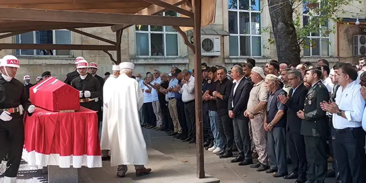 Kıbrıs Gazi'si son yolculuğuna uğurlandı