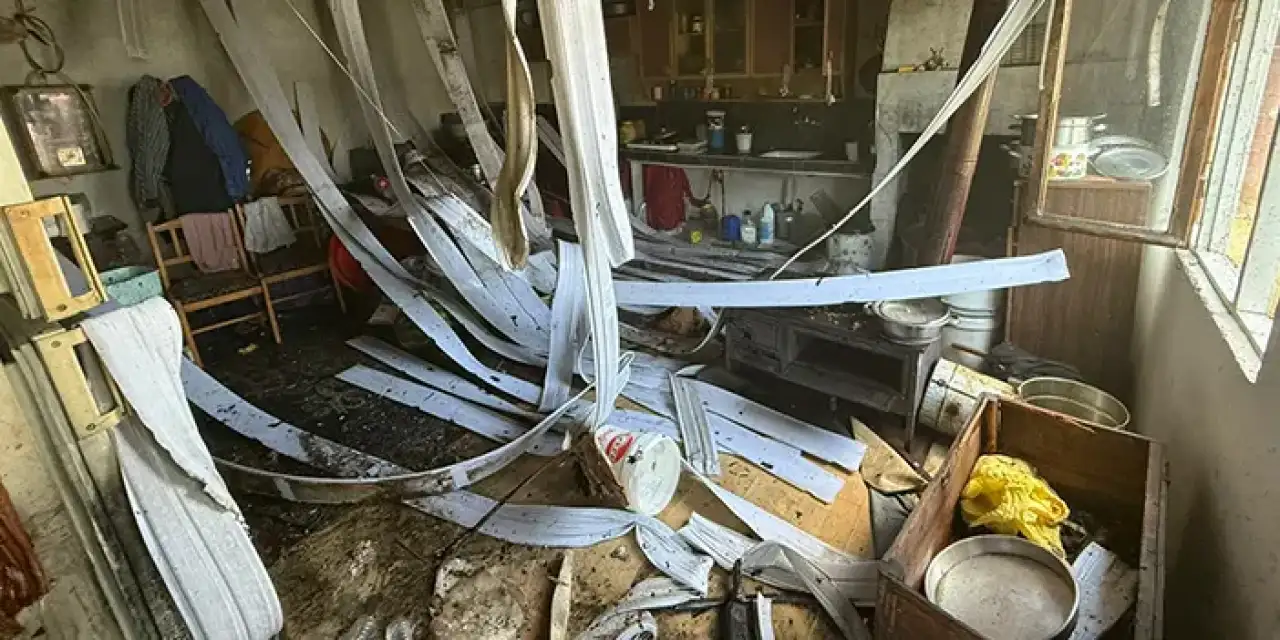 Evin deposu patladı! Yaralılar var