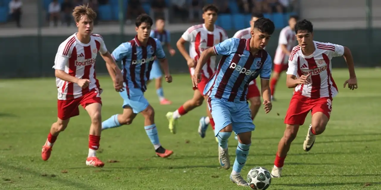 Trabzonspor, Antalyaspor karşısında bir puanı son dakikada kurtardı!