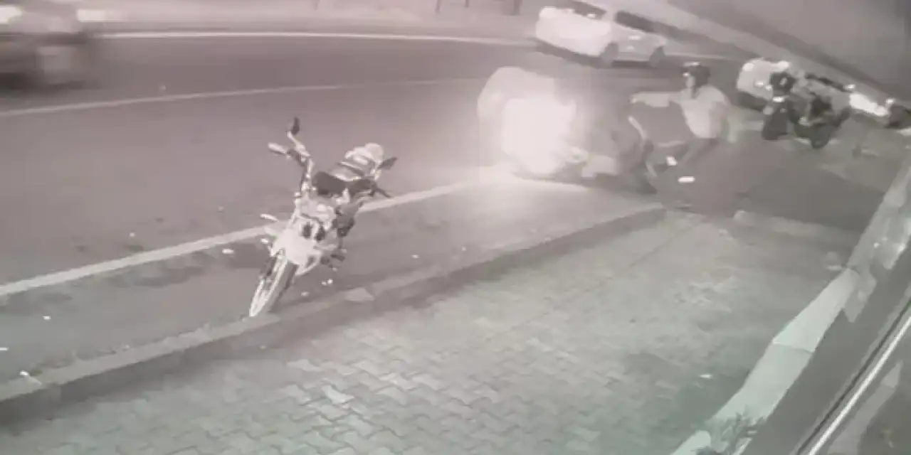 Trafikte seyir halinde ilerliyordu! Alev alev yanmaya başladı