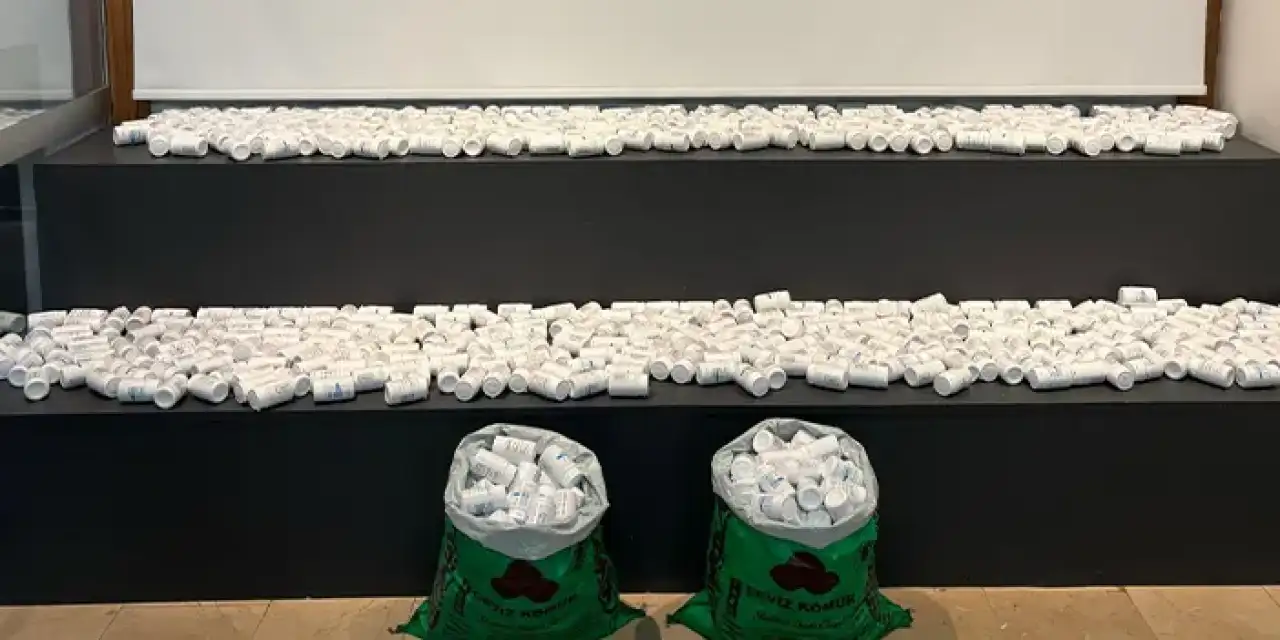 Samsun'da zehir operasyonu! 45 bin sentetik hap ele geçirildi.