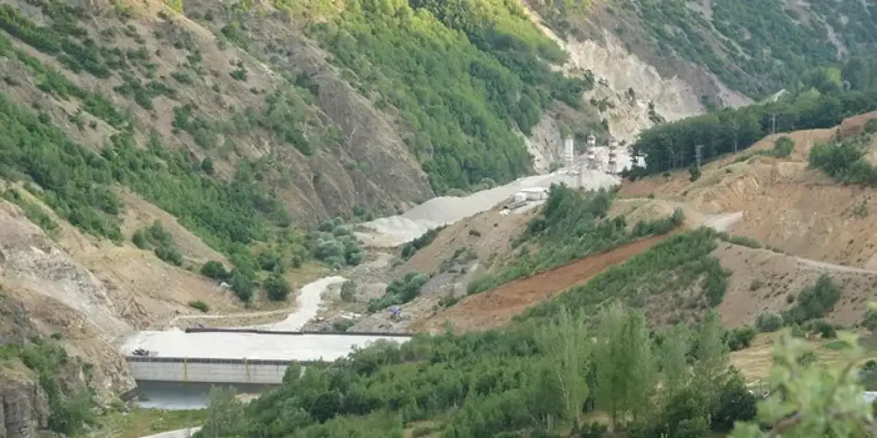 Bayburt'ta bitmeyen gölet isyan ettirdi!