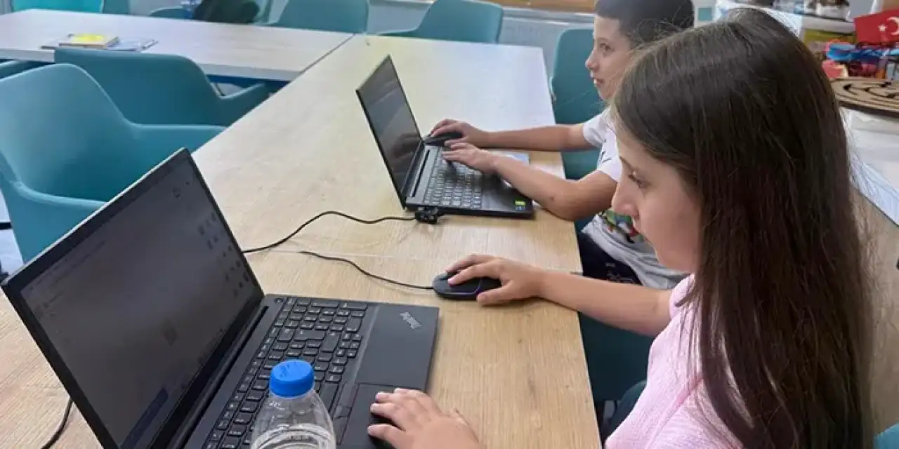 Bilim Samsun ve Keşif Kampüsü öğrencileri TEKNOFEST'TE