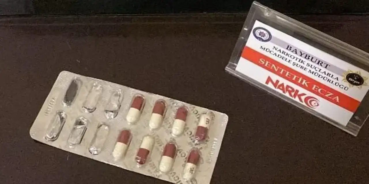 Bayburt'a durdurulan şüpheli araçtan uyuşturucu çıktı!