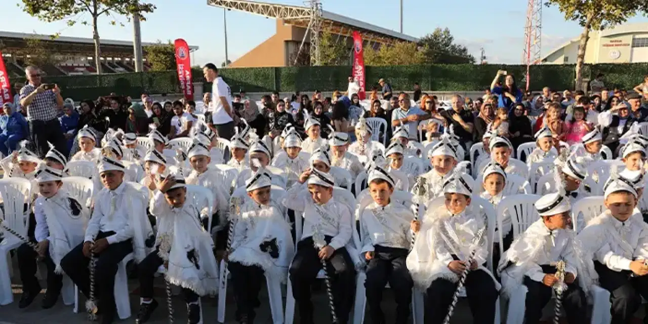 Samsun'da 55 çocuk işin sünnet şöleni!