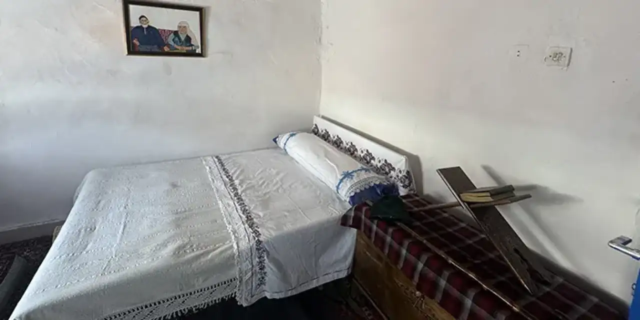 150 yıllık geçmişi olan evi gözü gibi koruyor!