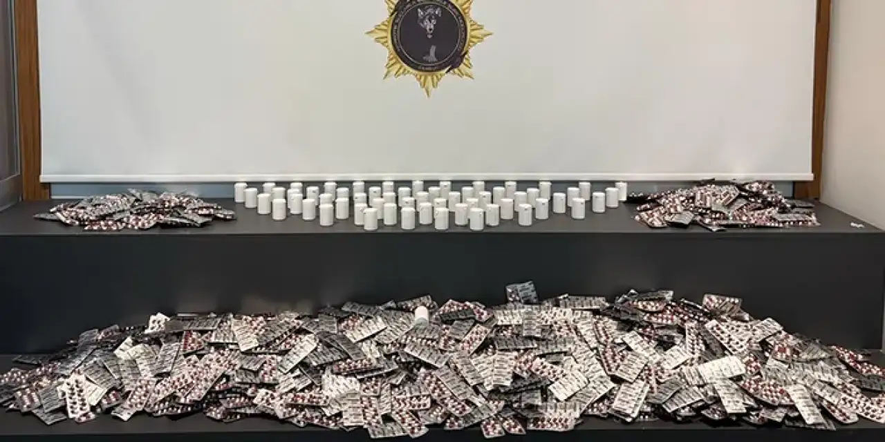 Samsun'da 24 bin 458 sentetik ecza hapı ele geçirildi!