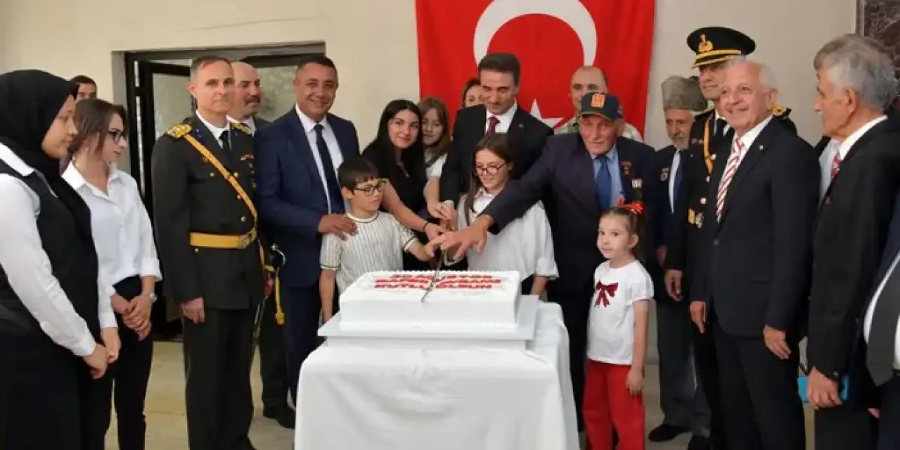 Gümüşhane’de Zafer Bayramı’nda coşkulu kutlama!