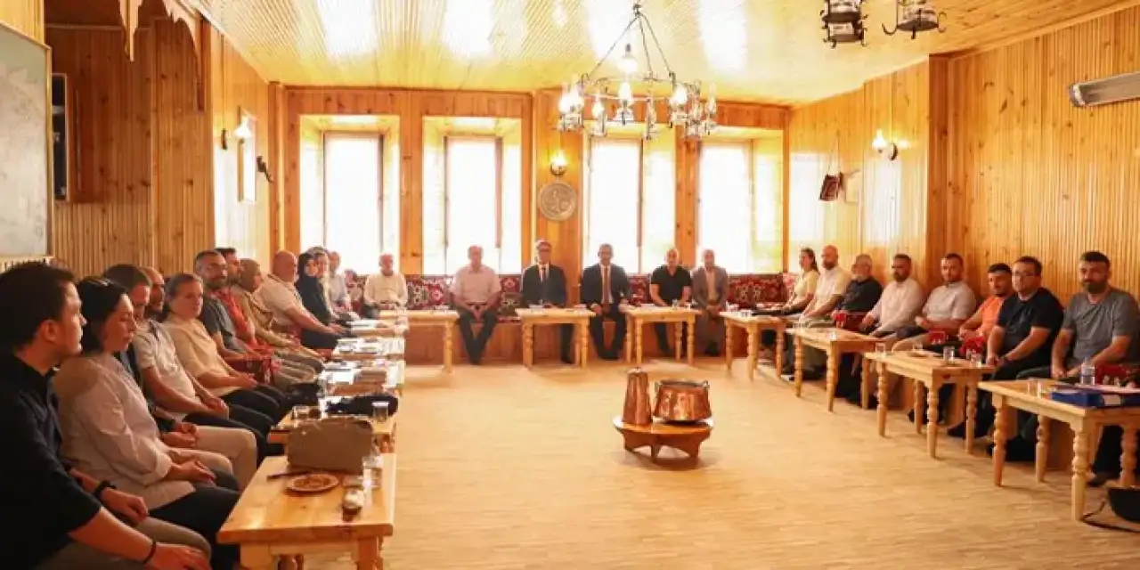 Bayburt'ta öğretmenler için bilgilendirme toplantısı gerçekleşti