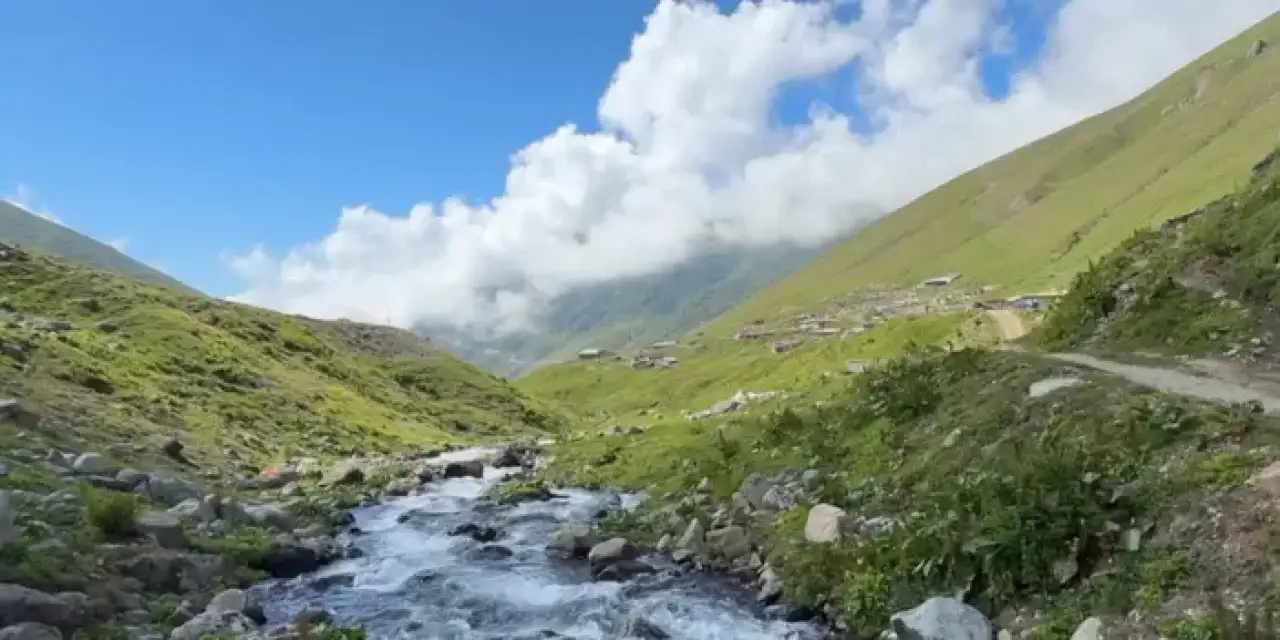Avusor Yaylası ve Gölü, doğaseverleri büyülüyor!