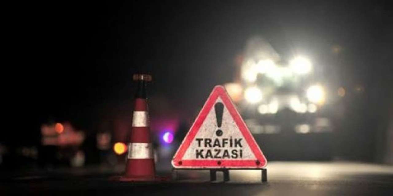 Samsun Çarşamba'da otomobil yol kenarına çıktı!