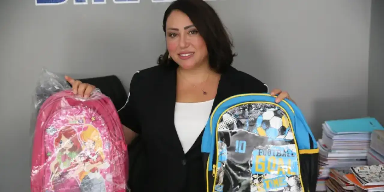 Ordu’da muhtardan ihtiyaç sahibi ailelere kırtasiye desteği!