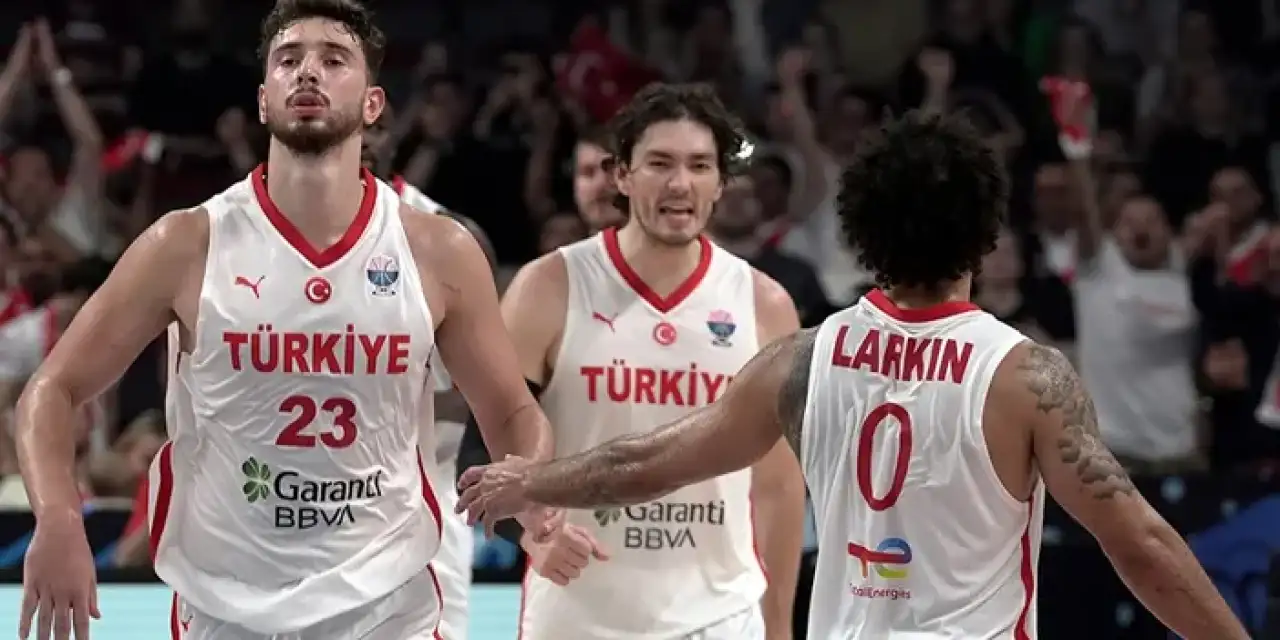 Türkiye-İsveç maçı başladı! 12 Dev Adam çeyrek final yolunda