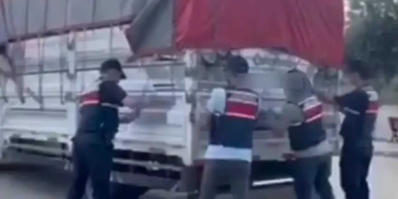 Adana'da 2 milyon kaçak makaron ele geçirildi!