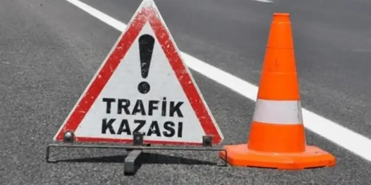 Samsun’un Çarşamba İlçesinde Motosiklet ile Hafif Ticari Araç Çarpıştı