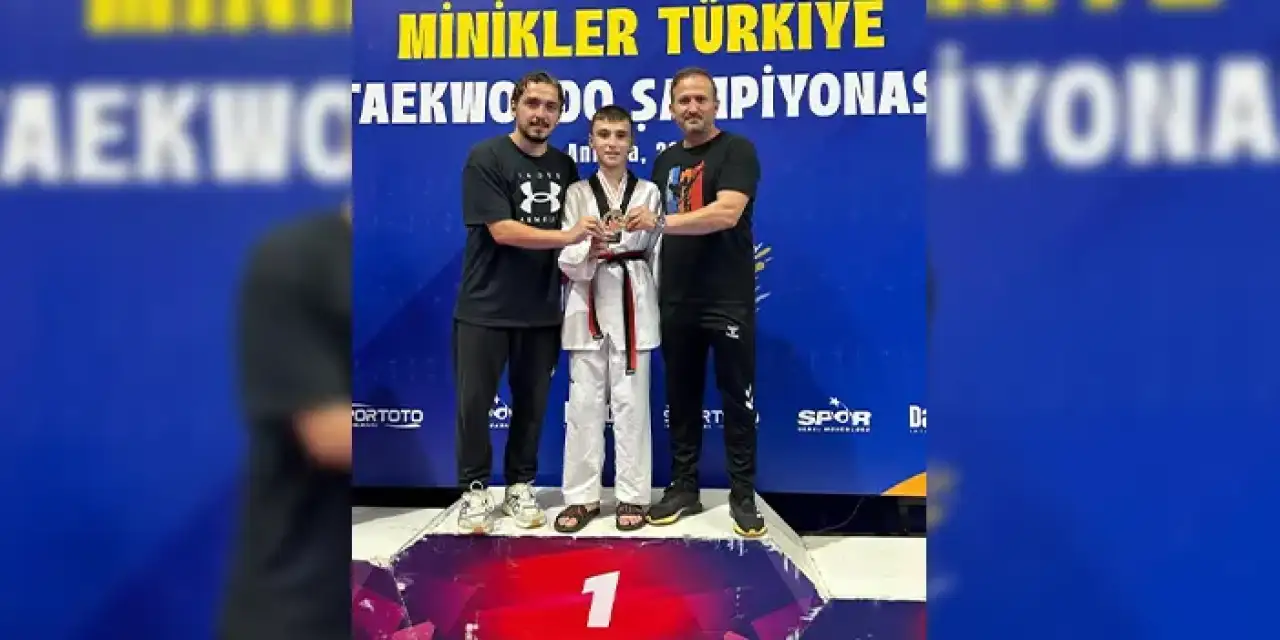 Samsun'da tekvando sporcusu Türkiye Şampiyonu oldu!