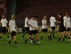 Liverpool Avni Aker'de çalıştı