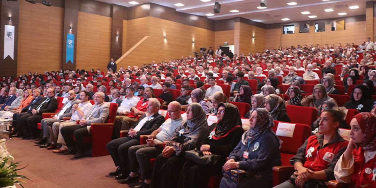 Rize’de Mevlid-i Nebi haftasında “Hz. Peygamber ve aile hayatı” konferansı