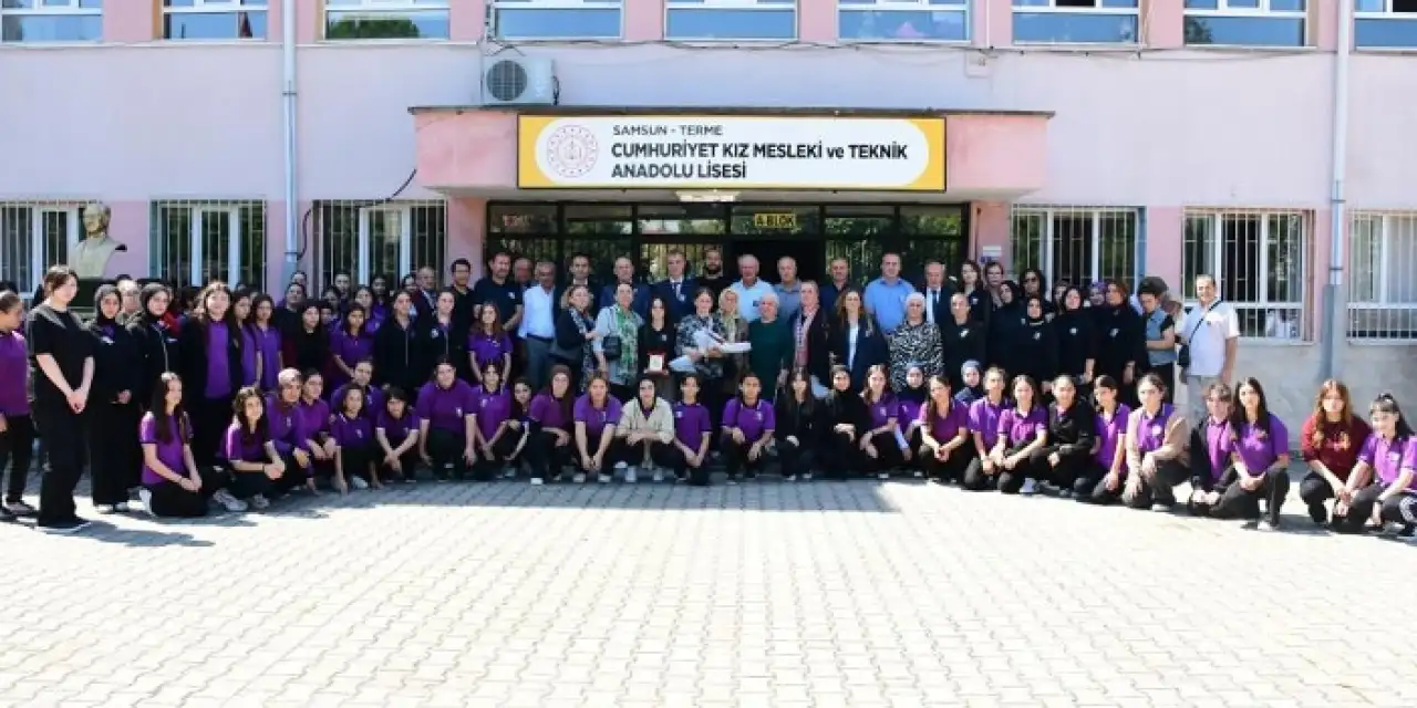 Samsun'da öğretmen Şükrü Kul’a vefa!