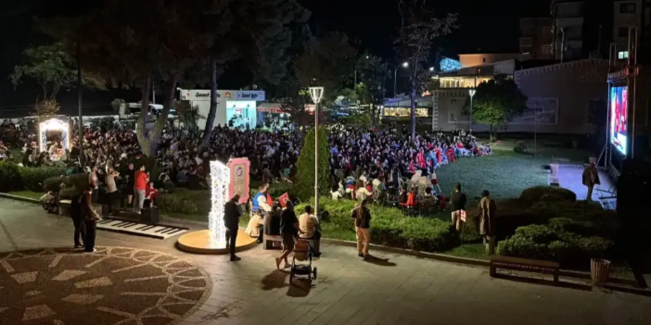 Samsun’da EuroBasket 2025 final heyecanı dev ekranda yaşandı!