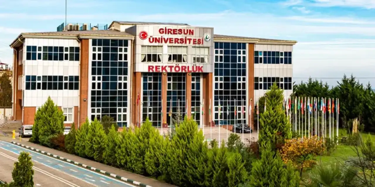 Giresun Üniversitesine öğrencilerden yoğun ilgi!