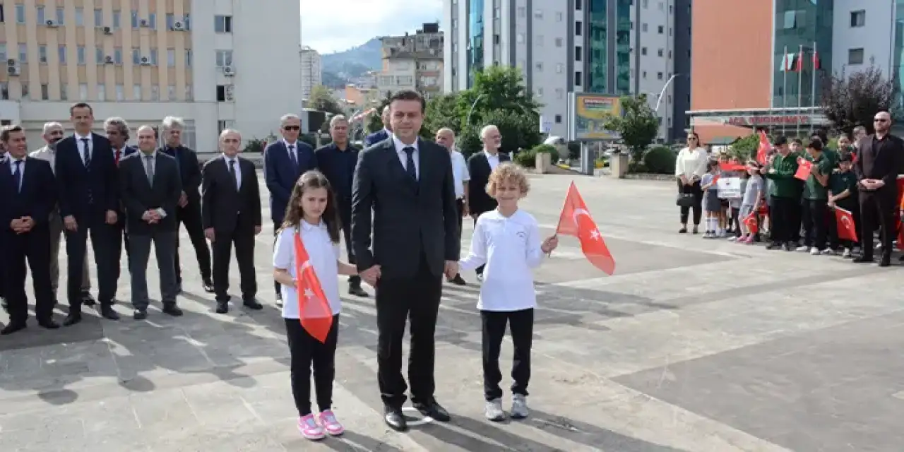 Rize'de  "İlköğretim Haftası" kutlama programı gerçekleştirildi!