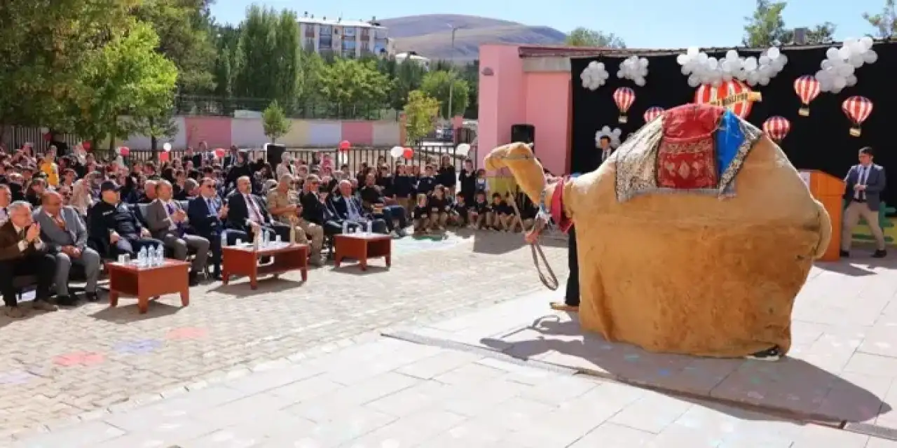 Bayburt’ta İlköğretim haftası coşku içinde kutlandı!