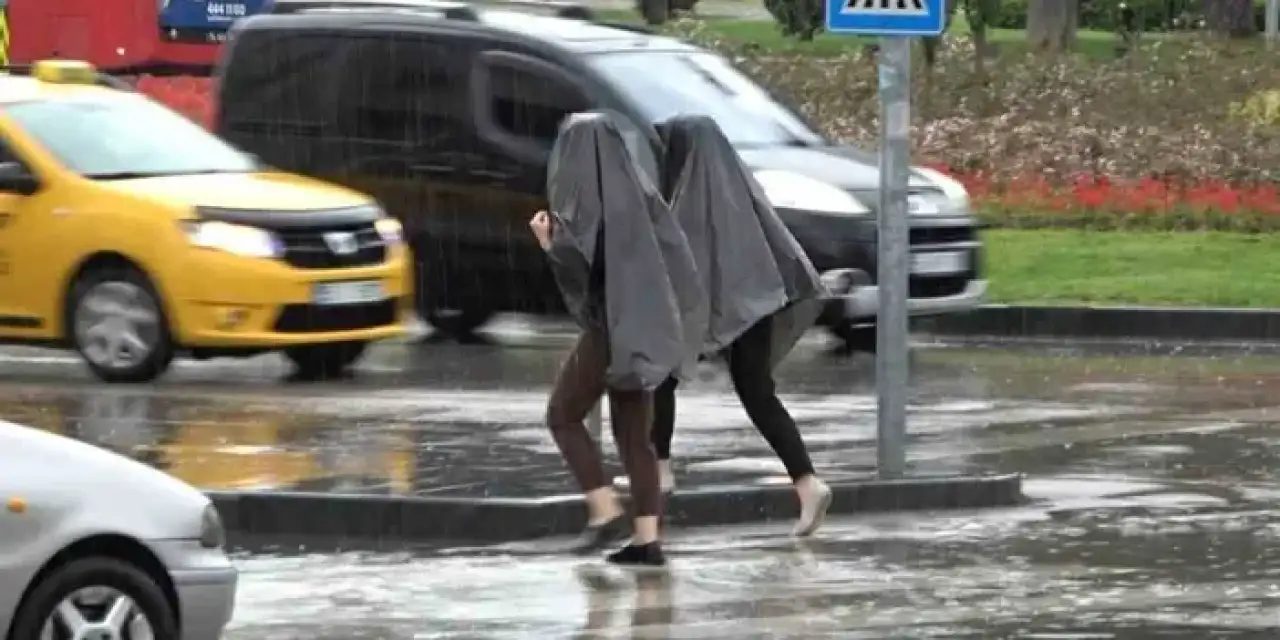 Samsun’da ani sağanak etkili oldu!