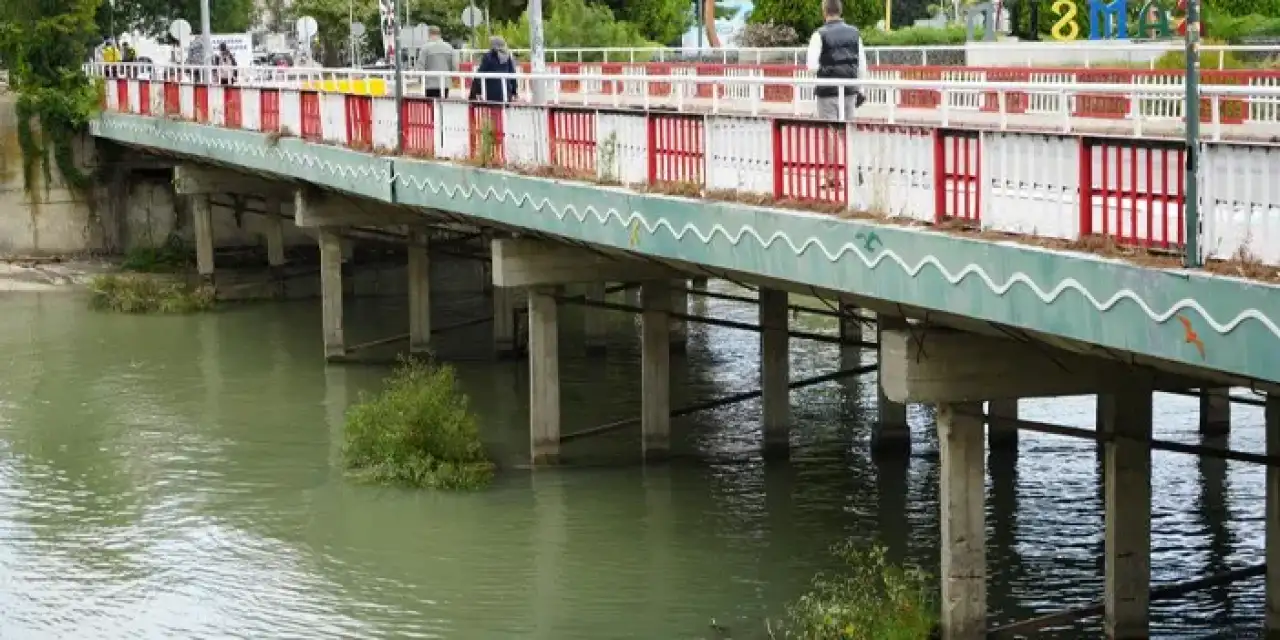 Samsun’da köprü kapatıldı! Ayaklarda korozyon var