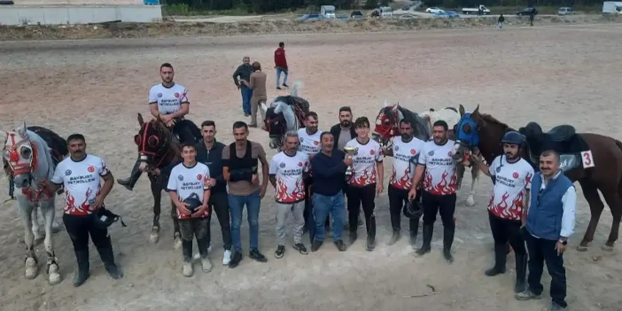 Bayburt’ta Dede Korkut Atlı Spor Kulübü birinci oldu!
