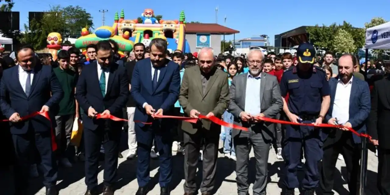 Samsun’da kitap günleri coşku içinde başladı!