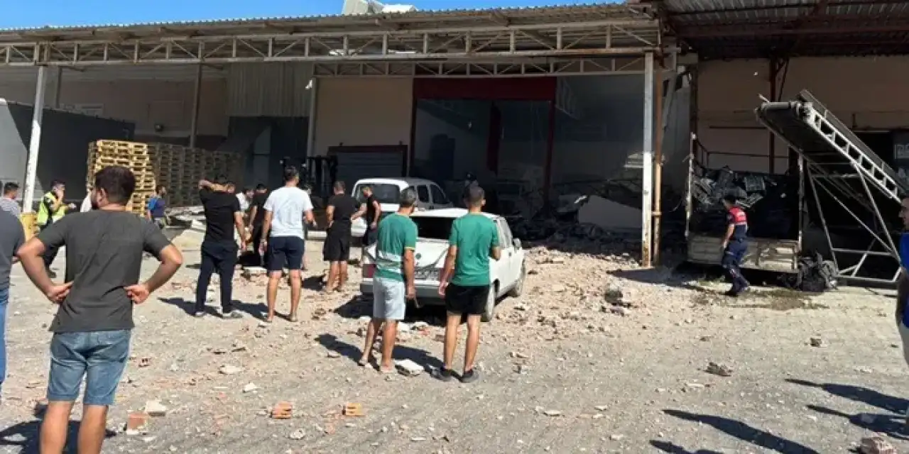 Antalya’da toptancı halinde patlama! 1 ölü 3 yaralı