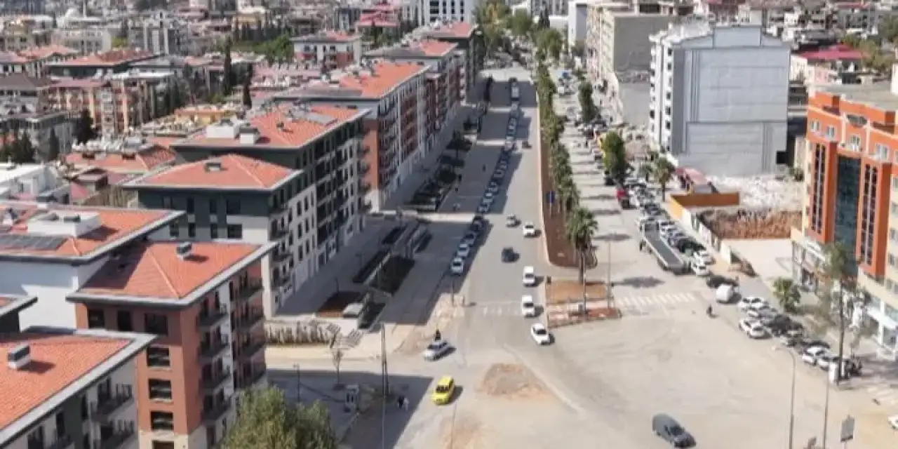 Kardeş şehir Kahramanmaraş’ın Trabzon Bulvarında yeni projeler yükseliyor