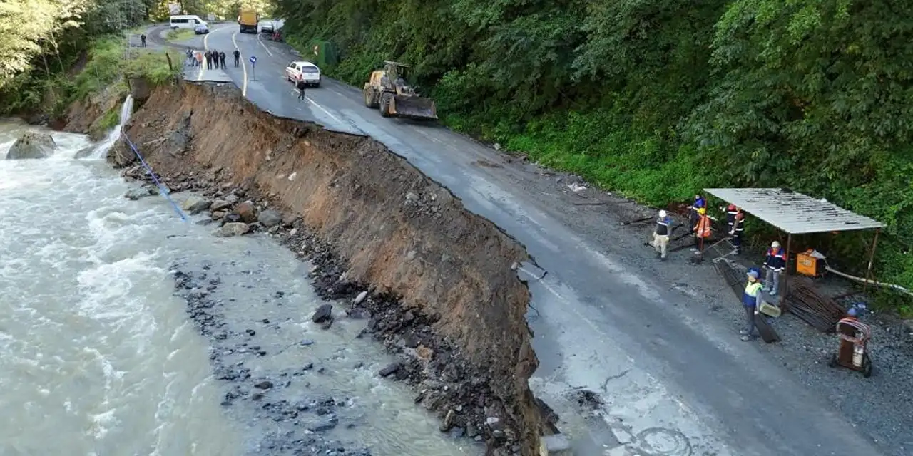 Rize Valisi Selim Baydaş’tan sel açıklaması!